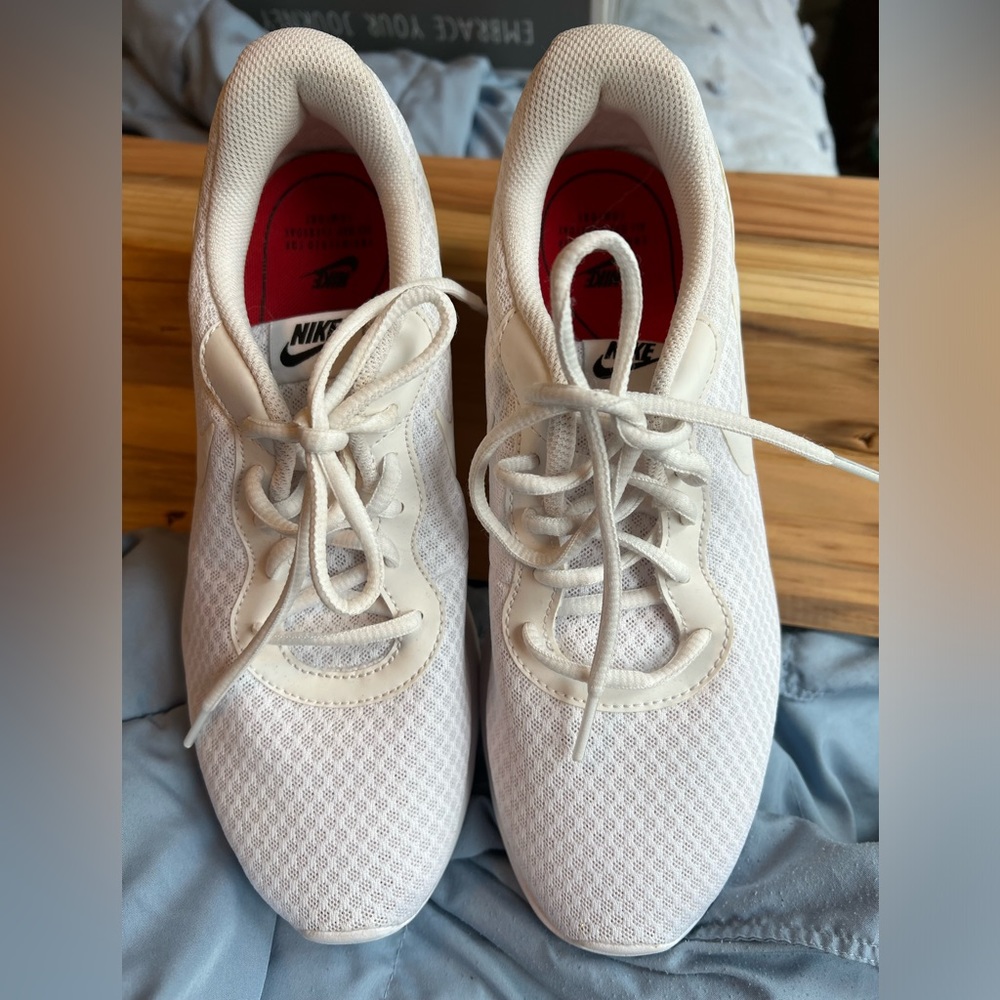 White Nike shoe